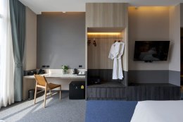 素坤逸48号华美达广场酒店