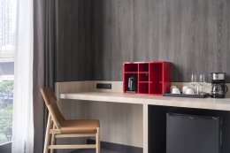 素坤逸48号华美达广场酒店