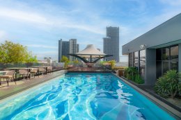 素坤逸48号华美达广场酒店