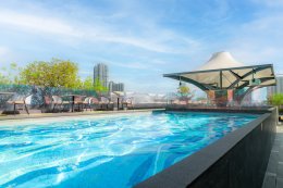 素坤逸48号华美达广场酒店