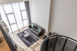 素坤逸87号华美达酒店