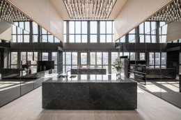 素坤逸87号华美达酒店