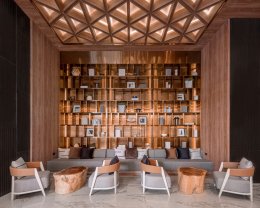 素坤逸42号华美达花园酒店