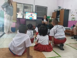 English class by Foreigner teachers