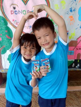 โครงการ นม & ไข่ และอาหารกลางวัน+อาหารว่างให้น้องท้องอิ่ม (มื้อเที่ยงนี้...พี่เลี้ยงน้อง)