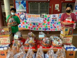 100 Food aid packaged and cash for families