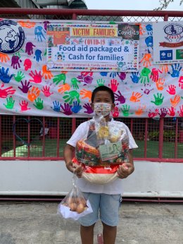 100 Food aid packaged and cash for families