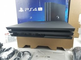 ขาย/แลก PlayStation 4 Pro 1TB 4K HDR ศูนย์ไทย สภาพสวยมาก แท้ ครบยกกล่อง เพียง 10,500 บาท