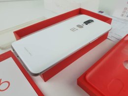 ขาย/แลก Oneplus 6 8/128 White ศูนย์ไทย สภาพสวยมาก แท้ ครบยกกล่อง ประกันศูนย์ยาวเพียง 11,900 บาท