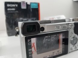 ขาย/แลก Sony A6400 พร้อม เลนส์ 16-50mm อายุ 5 วัน ศูนย์ไทย สภาพใหม่มาก พร้อม Mem16GB แท้ ครบยกกล่อง ประกันศูนย์ 09/05/2020 เพียง 31,900 บาท