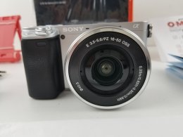 ขาย/แลก Sony A6400 พร้อม เลนส์ 16-50mm อายุ 5 วัน ศูนย์ไทย สภาพใหม่มาก พร้อม Mem16GB แท้ ครบยกกล่อง ประกันศูนย์ 09/05/2020 เพียง 31,900 บาท