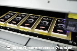 สกรีนภาพลงบนพาวเวอร์แบงค์ สีขาว พิมพ์ภาพ Hi Power พิมพ์ลายเต็มชิ้นงาน 1 ด้าน