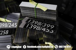 พิมพ์อะคริลิคป้ายห้องพัก ขนาด 120*25มิลลิเมตร จำนวน 1400ชิ้น พิมพ์เลขห้องพักไม่ซ้ำกัน สกรีนลายไว้ด้านในอะคริลิค