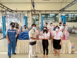 บริษัท โตโยต้าสิงห์บุรี จำกัด มอบข้าวสารอาหารแห้ง ให้พนักงานที่ได้รับผลกระทบจากภัยน้ำท่วม