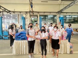 บริษัท โตโยต้าสิงห์บุรี จำกัด มอบข้าวสารอาหารแห้ง ให้พนักงานที่ได้รับผลกระทบจากภัยน้ำท่วม