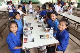 โรงเรียนวัดเกาะลอย จ.ระยอง จำนวน 74 ทุน
