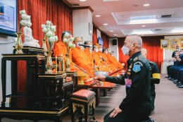 พลเอก เฉลิมพล ศรีสวัสดิ์ ผู้บัญชาการทหารสูงสุด เป็นประธานในการประกอบพิธีสงฆ์ โดยได้นิมนต์ พระโสภณธรรมวงศ์ เจ้าอาวาสวัดอินทรวิหาร และพระสงฆ์ จำนวน 9 รูป ประกอบพิธีฯ จากนั้นได้เปิดห้องพักผู้ป่วยพิเศษ จำนวน 2 ห้อง ที่ชั้น 11 อาคารเฉลิมพระเกียรติ 7 รอบพระชนมพ