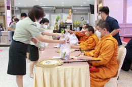 โรงพยาบาลทหารผ่านศึก จัดพิธีทำบุญถวายสังฆทาน เพื่ออุทิศส่วนกุศลแก่ทหารผ่านศึกและผู้ป่วยทั่วไปที่ล่วงลับ โดย เภสัชกรหญิงปรียารมย์ ศิวะแพทย์ ผู้ชำนาญการโรงพยาบาลทหารผ่านศึก เป็นประธานในพิธี