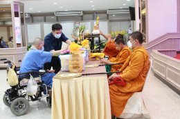 โรงพยาบาลทหารผ่านศึก จัดพิธีทำบุญถวายสังฆทาน เพื่ออุทิศส่วนกุศลแก่ทหารผ่านศึกและผู้ป่วยทั่วไปที่ล่วงลับ โดย เภสัชกรหญิงปรียารมย์ ศิวะแพทย์ ผู้ชำนาญการโรงพยาบาลทหารผ่านศึก เป็นประธานในพิธี