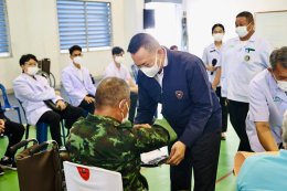 พลเอก สัณทัศน์ นันทิภาคย์หิรัญ ผู้อำนวยการองค์การสงเคราะห์ทหารผ่านศึก และคุณพัณณ์ชิตา นันทิภาคย์หิรัญ นายกสมาคมแม่บ้านองค์การสงเคราะห์ทหารผ่านศึก ได้เป็นประธานในพิธีมอบกายอุปกรณ์เสริมและเทียม ให้กับทหารผ่านศึกที่สำนักงานสงเคราะห์ทหารผ่านศึกเขตจันทบุรี