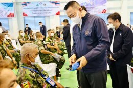 พลเอก สัณทัศน์ นันทิภาคย์หิรัญ ผู้อำนวยการองค์การสงเคราะห์ทหารผ่านศึก และคุณพัณณ์ชิตา นันทิภาคย์หิรัญ นายกสมาคมแม่บ้านองค์การสงเคราะห์ทหารผ่านศึก ได้เป็นประธานในพิธีมอบกายอุปกรณ์เสริมและเทียม ให้กับทหารผ่านศึกที่สำนักงานสงเคราะห์ทหารผ่านศึกเขตจันทบุรี