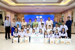 นางสาวชนิดา  สุทธิจิตร ผู้อำนวยการโรงเรียนลาซาล นำคณะครูและนักเรียน โรงเรียน ลาซาล จัดกิจกรรมมอบเครื่องอุปโภค และมอบเงินบำรุงขวัญแก่ทหารผ่านศึก