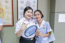 พิธีมอบเข็ม พนักงานผู้ช่วยทางการพยาบาลรุ่นที่ 45 ณ โรงเรียนเดอะแคร์การบริบาล