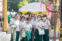 กิจกรรมไหว้พระทำบุญ นักเรียนเดอะเเคร์ รุ่น 46