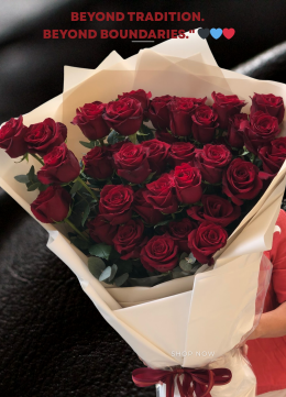 Le Floriste luxury red and blue rose box for LGBTQ Valentine's gift Bangkok, modern masculinity flower design, beyond tradition concept.