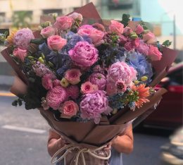 ดอกพีโอนี, ดอกโบตั๋น, ช่อดอกไม้,  ของขวัญดอกไม้,  ส่งดอกไม้,  ภาษาอังกฤษ, Peony, PeonyFlower ,  FlowerDelivery, FlowerGift, MayFlowerPeonyIsComing, lefloriste, ส่งความรู้สึกผ่านดอกไม้, PeonyLover, PeonyMeaning, ดอกโบตั๋นพรีเมียม