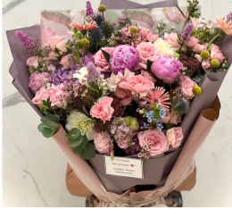 ดอกพีโอนี, ดอกโบตั๋น, ช่อดอกไม้,  ของขวัญดอกไม้,  ส่งดอกไม้,  ภาษาอังกฤษ, Peony, PeonyFlower ,  FlowerDelivery, FlowerGift, MayFlowerPeonyIsComing, lefloriste, ส่งความรู้สึกผ่านดอกไม้, PeonyLover, PeonyMeaning, ดอกโบตั๋นพรีเมียม
