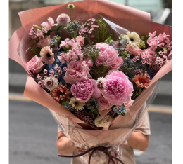 ดอกพีโอนี, ดอกโบตั๋น, ช่อดอกไม้,  ของขวัญดอกไม้,  ส่งดอกไม้,  ภาษาอังกฤษ, Peony, PeonyFlower ,  FlowerDelivery, FlowerGift, MayFlowerPeonyIsComing, lefloriste, ส่งความรู้สึกผ่านดอกไม้, PeonyLover, PeonyMeaning, ดอกโบตั๋นพรีเมียม