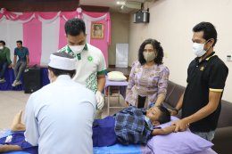 โครงการขลิบหนังหุ้มปลายอวัยวะเพศชาย (เข้าสุนัตหมู่)