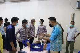 โครงการขลิบหนังหุ้มปลายอวัยวะเพศชาย (เข้าสุนัตหมู่)