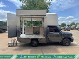 ตู้ Food Truck วางบนรถ 4 ล้อ Toyota hilux champ