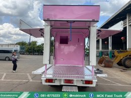 ตู้ Food Truck วางบนรถ 4 ล้อ Toyota hilux champ