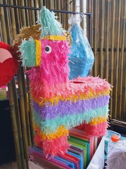 Pi[ck]nata Piñatas II