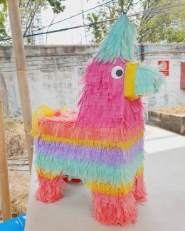 Pi[ck]nata Piñatas II