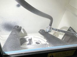 エアブラスト機械　スクリュークリーニング