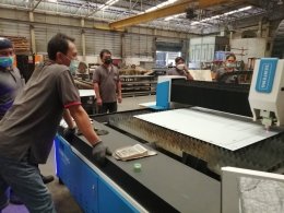 ส่งมอบเครื่อง  Fiber Laser รุ่น LT3015S กำลังเลเซอร์ 1000W พิกัด สเปช มีเดีย จำกัด  กรุงเทพมหานคร