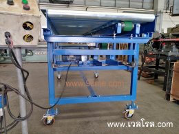 accumulating roller conveyor