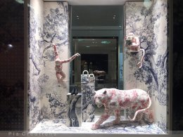 DIOR CRUISE 2019 Christmas Window