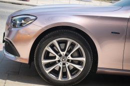 Frozen Berry Metallic - E Class