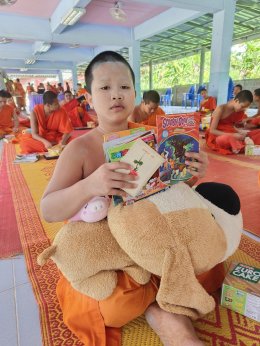 กิจกรรมหนังสือเล่มละ 1 บาท ค่ายตู้หนังสือในกุฏิพระและวัด จ.น่าน