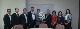 Mr. Lin Yu-Yu นายกสมาคมผู้ผลิตยางรถยนต์ไทย (TATMA) ร่วมแสดงความยินดีกับ คุณวันชัย  พนมชัย เลขาธิการ สำนักงานมาตรฐานผลิตภัณฑ์อุตสาหกรรม (สมอ.)