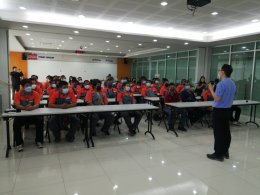 อบรมพนักงานขับรถ "การพัฒนาพนักงานขับรถแบบมืออาชีพ"