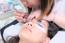 เรียนลิฟติ้งขนตาหลักสูตรเกาหลี-ยุโรป Lash Lifting 1วัน