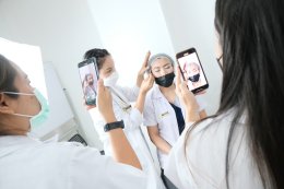 เรียนสักคิ้วเเบบมืออาชีพ Semi Permanent Makeup 5 วัน