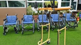 The safety of the elderly is our priority, so we select high quality wheelchairs. from Japan