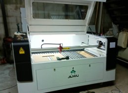 CO2 laser cutting machine JW1390